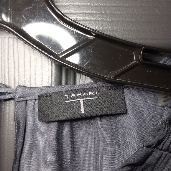 Tahari Sleek Ruffled Charcoal Blouse Ruched Smocked Waist Flattering Top Satin S - Picture 3 of 5